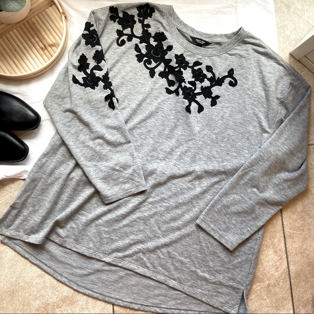Simply Vera Wang Top